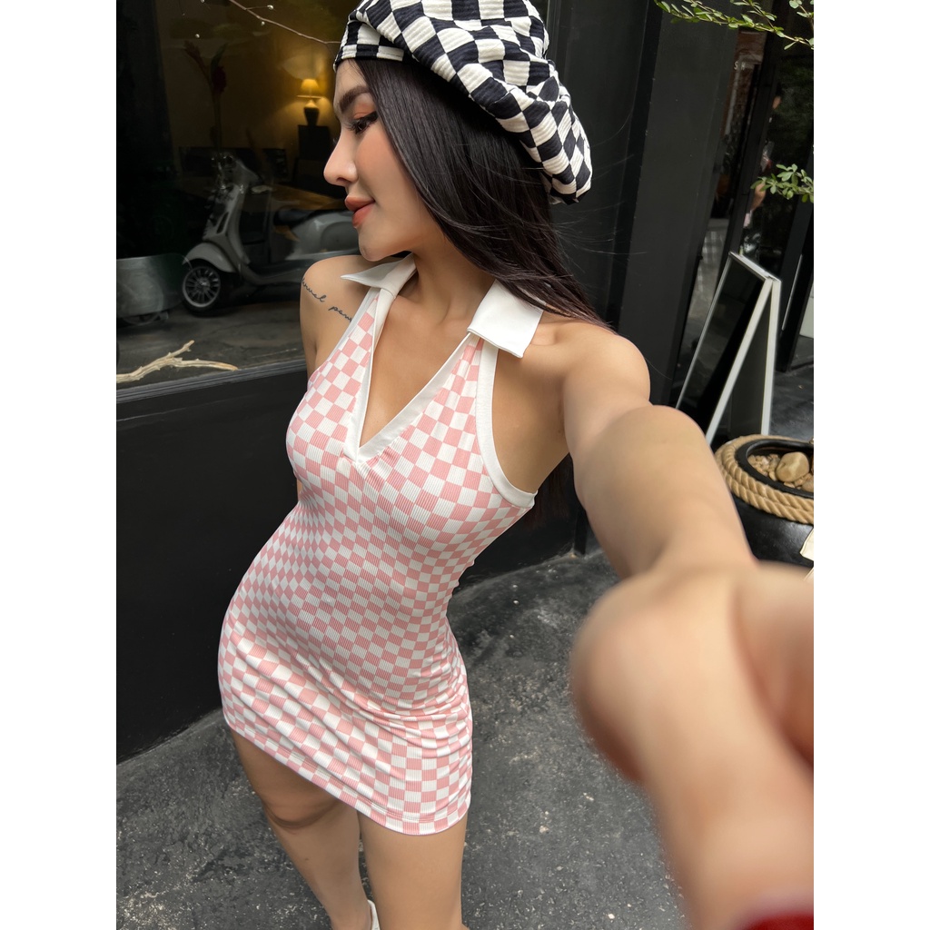 Đầm Yếm Cổ Bẻ Họa Tiết Caro Ô Vuông Lseoul V1357 Chất Thun Co Dãn Tôn Dáng Gợi Cảm