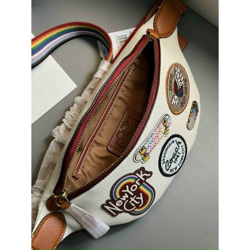 Túi bao tử Coa**ch da thật xịn xò