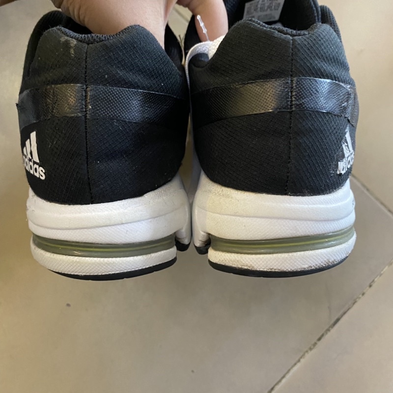 Giày chính hãng đã qua sử dụng