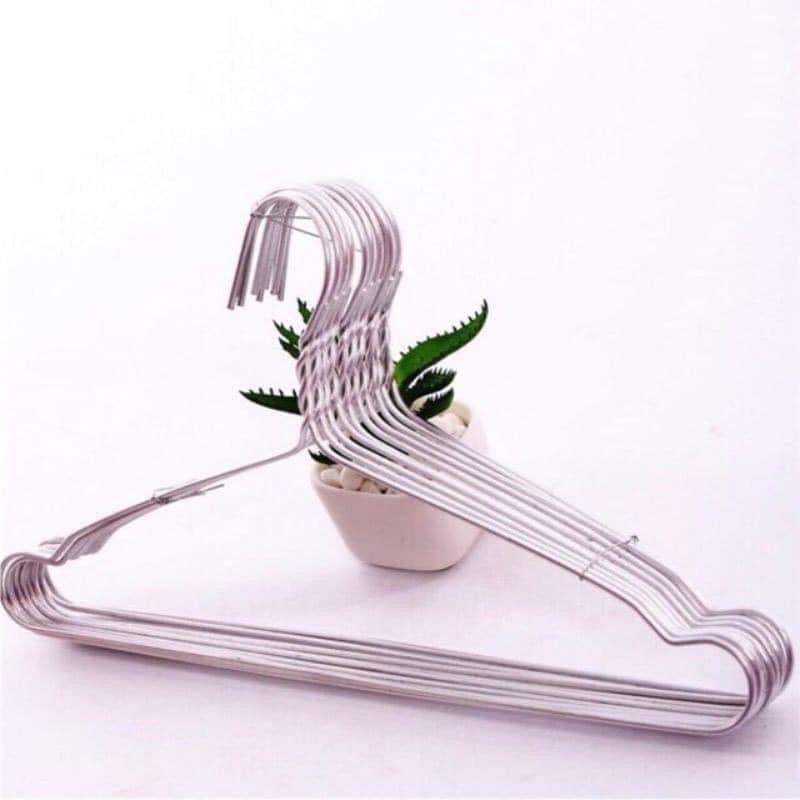 Móc treo quần áo hàng đẹp loại to 9 cái