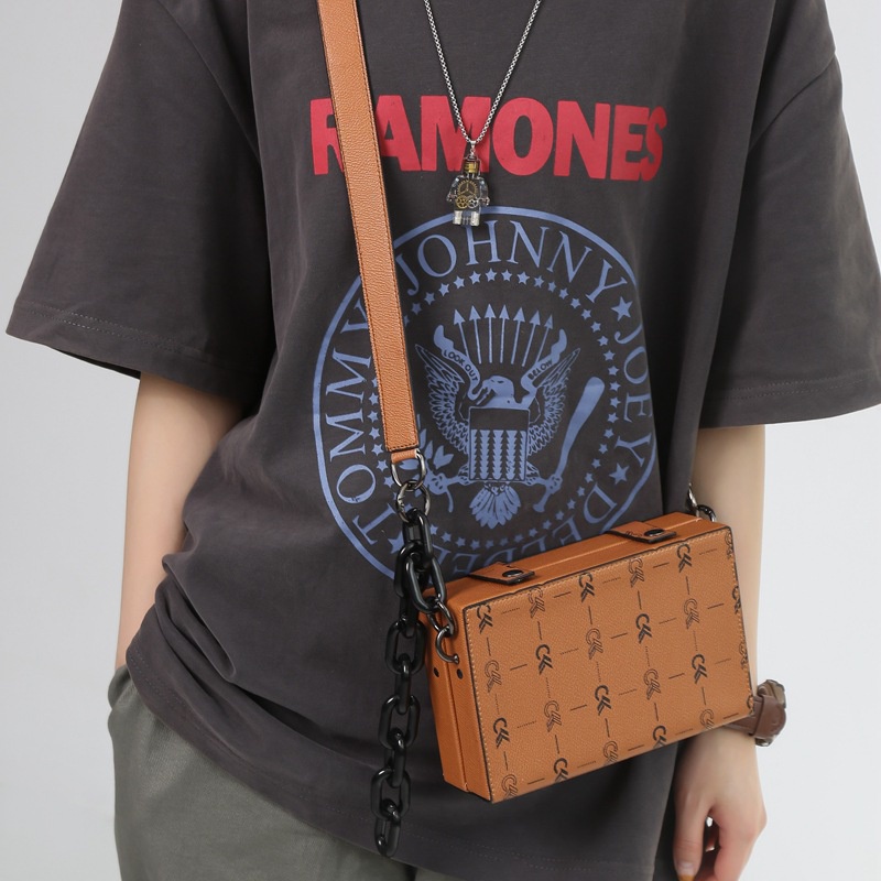 Túi da đeo chéo nam nữ unisex chất liệu da PU