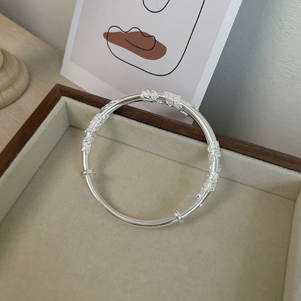 Vòng Đeo Tay Dạng Trượt Màu Trơn Họa Tiết Hoa Và Bướm Có Thể Điều Chỉnh Phong Cách niche Cao Cấp @