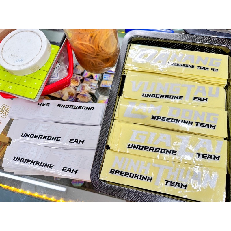 [Giá 1 Tem] Tem phản quang 64 tỉnh thành bóc ghép nổi trên mọi nền màu ✌