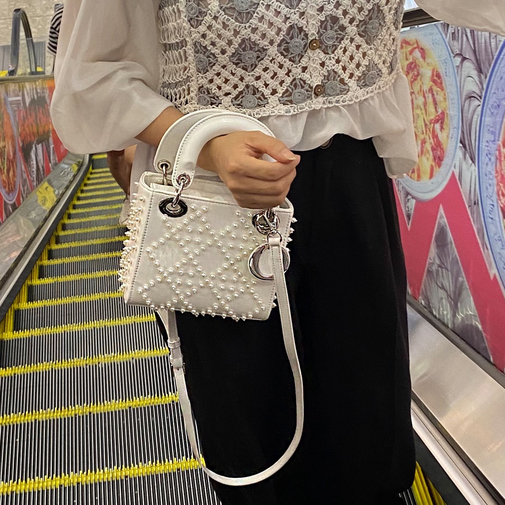 Túi Đeo Chéo Vai Bằng Da Cừu Đính Hạt Thời Trang Dành Cho Nữ