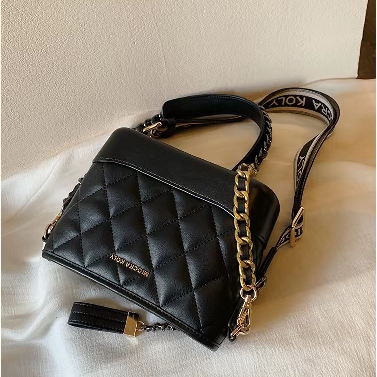 [Spot] Túi đeo chéo một bên vai cảm giác cao cấp thu đông cho nữ