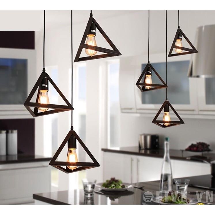 Đèn thả khung sắt sơn tĩnh điện hình tam giác đã kèm theo bóng led trang trí; đèn thả bàn ăn, đèn trang trí showrom