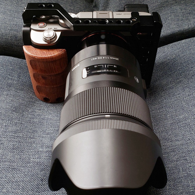 Khung Máy Ảnh Sony A7C Bằng Gỗ Kèm Phụ Kiện