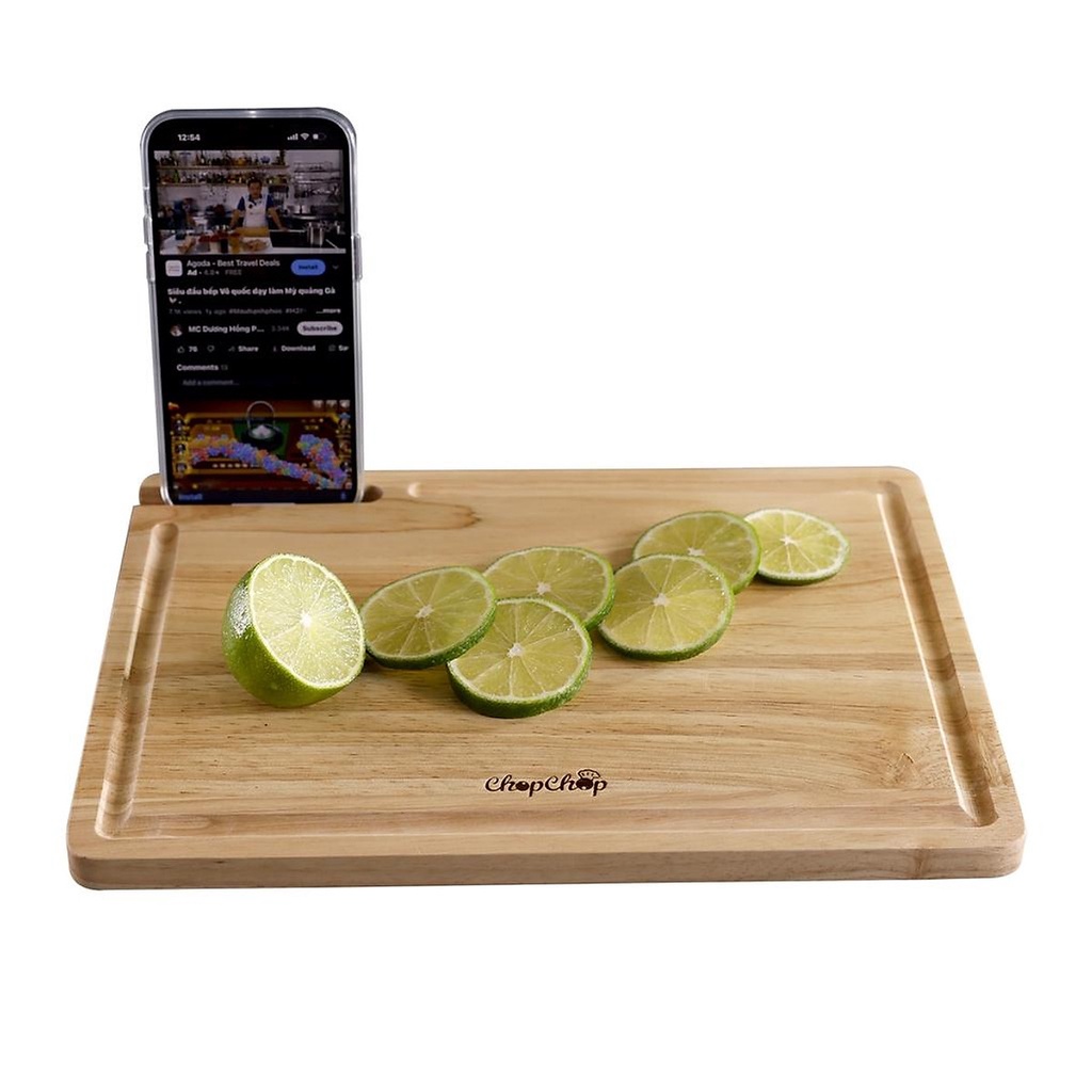 Thớt gỗ có rãnh, có giá điện thoại - Thớt Kết Nối Yêu Thương ChopChop -  14503 - 04503