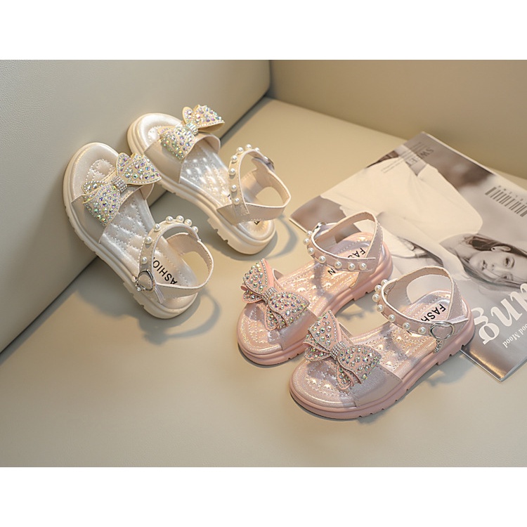 Xăng đan Hở Ngón Đế Bằng Đính Ngọc Trai Thời Trang Đi Biển Cho Bé Gái