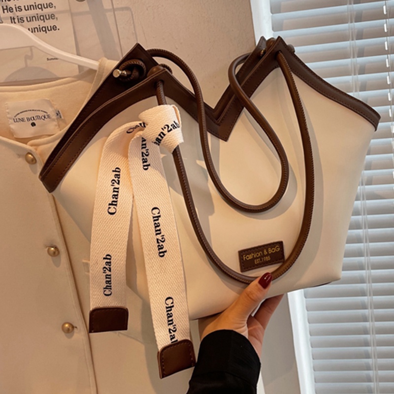 Túi Đeo Vai Dây Rút Hình Trái Tim Sức Chứa Lớn Thời Trang Cho Nữ