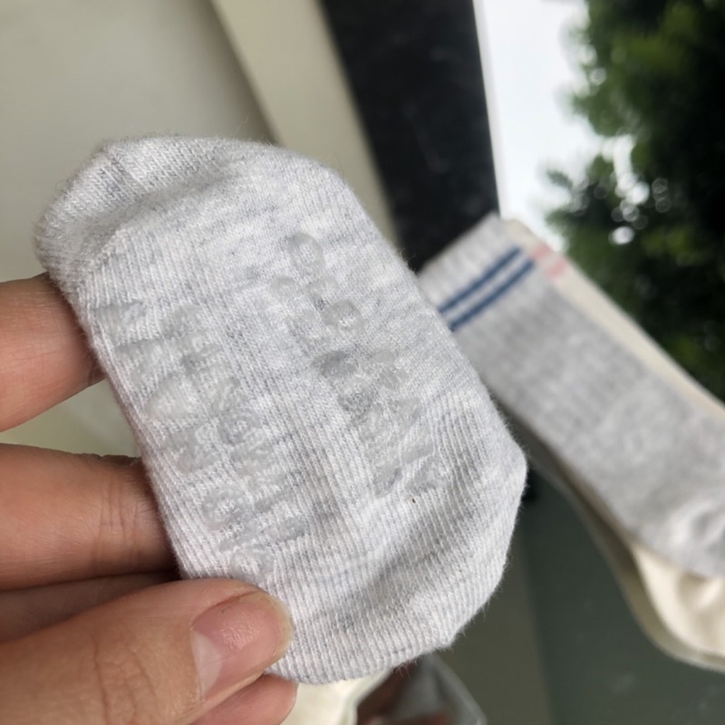 Tất trẻ em cổ cao chống chơn oldnavy cổ 2 kẻ