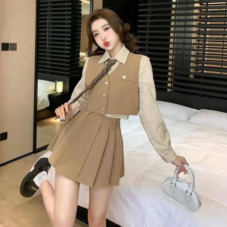 Set Áo Sơ Mi Họa Tiết Kẻ Sọc Và Chân Váy Xếp Ly Thời Trang Thu Đông Xinh Xắn Cho Nữ