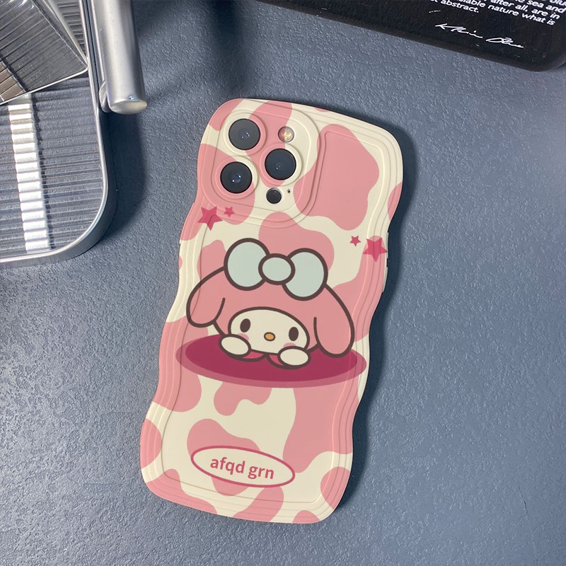 Ốp Điện Thoại Họa Tiết Bò Sữa Pochacco melody Viền Gợn Sóng Cho iphone 14promax 11 13 12 7Plus 8 X XS Max