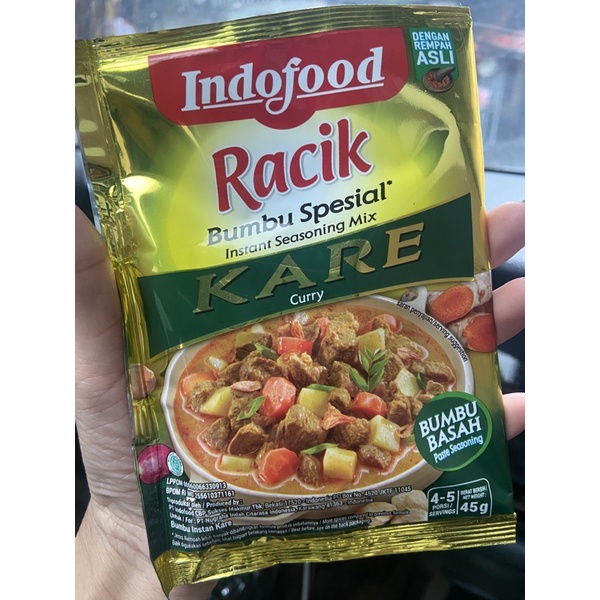 Món cà ri gà kiểu Indonesia với gia vị thật