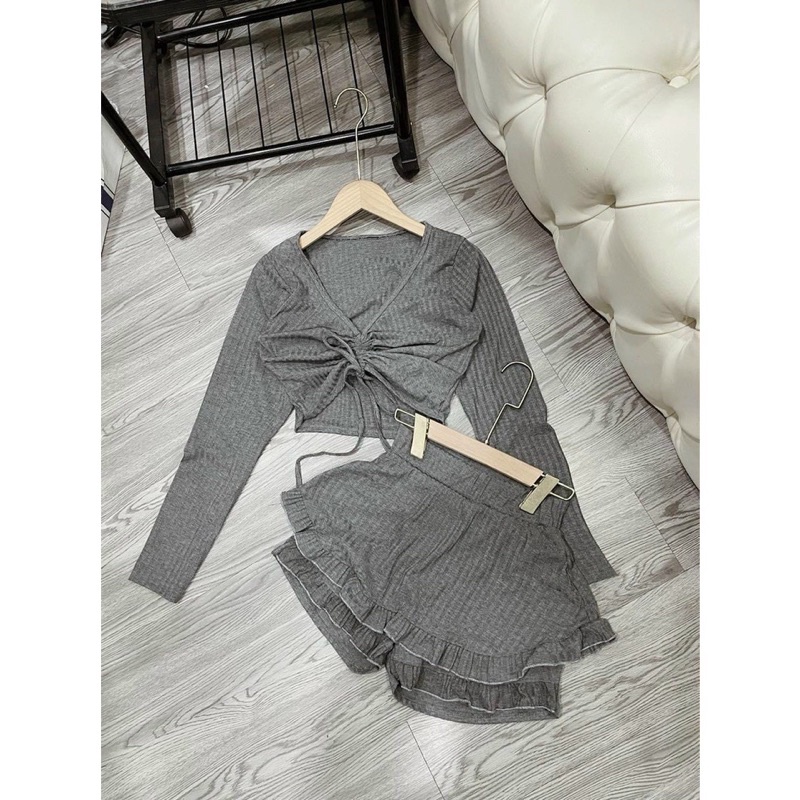 SÉT QUẦN BÈO TẦNG XINH KÈM ÁO RÚT DÂY BODY DX3