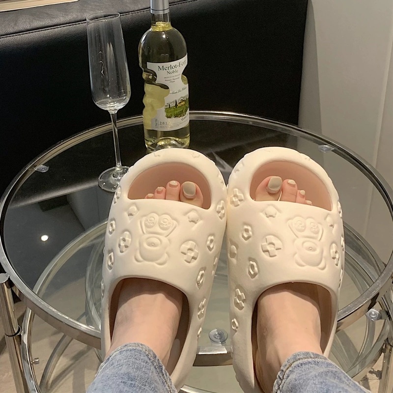 Dép Bánh Mì Dập Hoạ Tiết Gấu Đế Eva Mềm Mại Êm Chân Xixitiao - Hatuno order