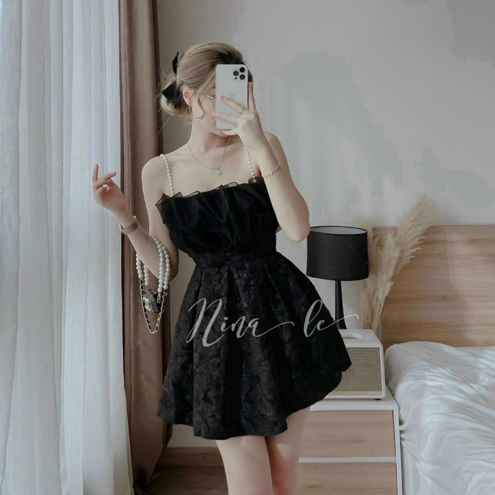 ĐẦM GẤM PHỐI TƠ HAI DÂY CÚP NGỰC ÔM EO DÁNG NGẮN XÒE CỰC XINH ĐẸP SEXY ĐI CHƠI DẠO PHỐ DỰ TIỆC SIÊU CỰC PHẨM