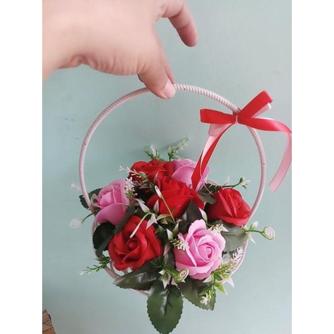 Giỏ hồng sáp 7 bông