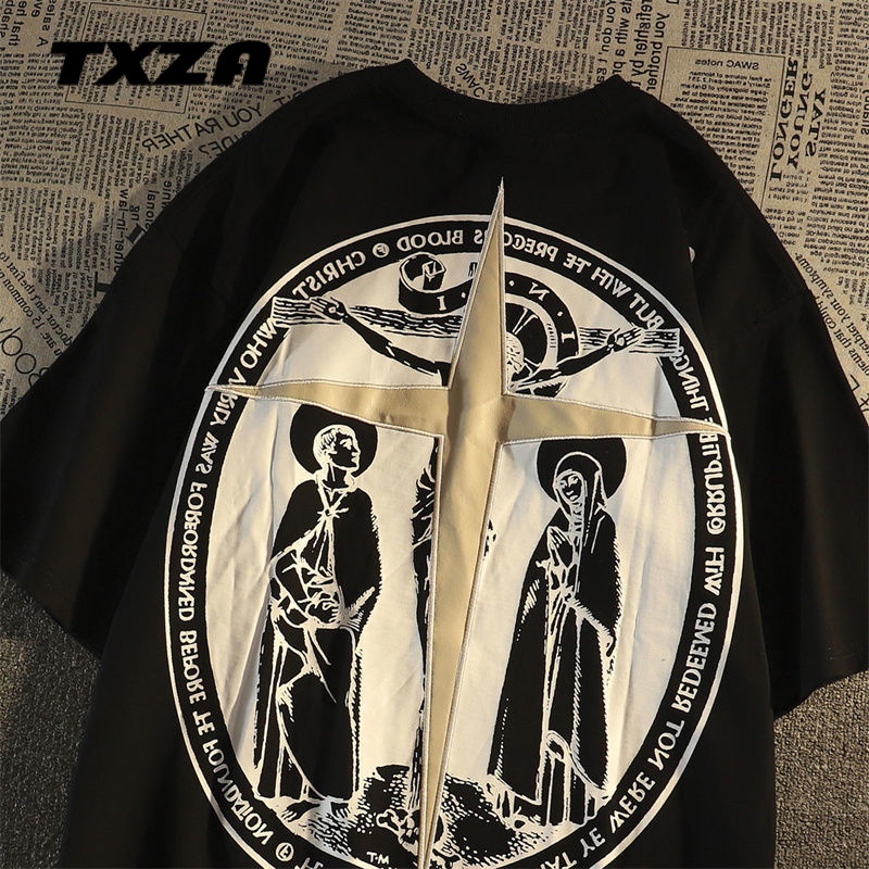 Áo Thun Tay Ngắn Dáng Rộng Màu Tối In Chữ Thập Phong Cách Đường Phố Cho Nam Và Nữ