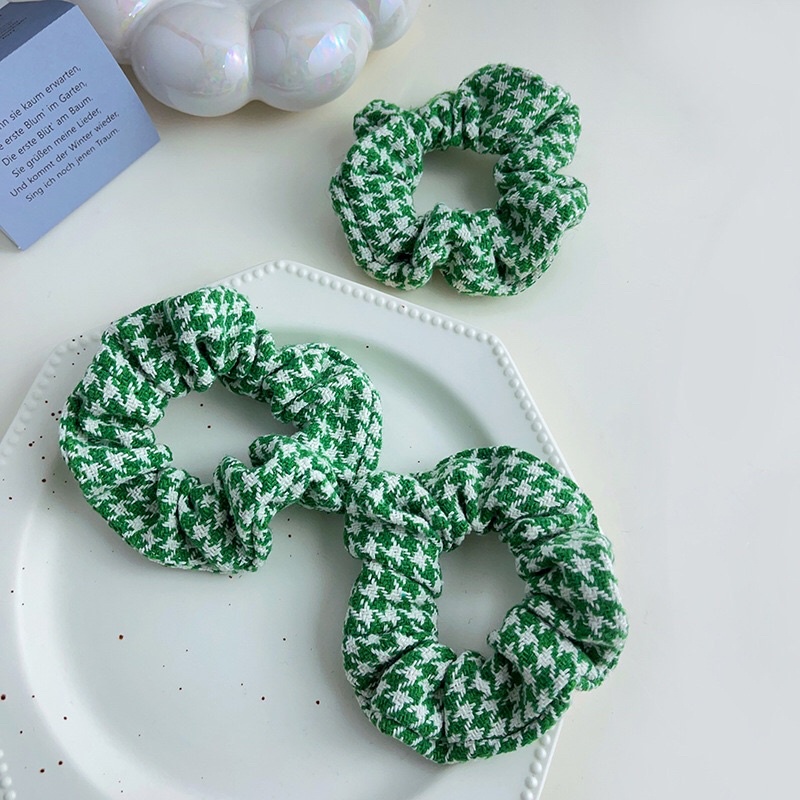 Dây buộc tóc Scunchies vải dạ tweed xanh lá