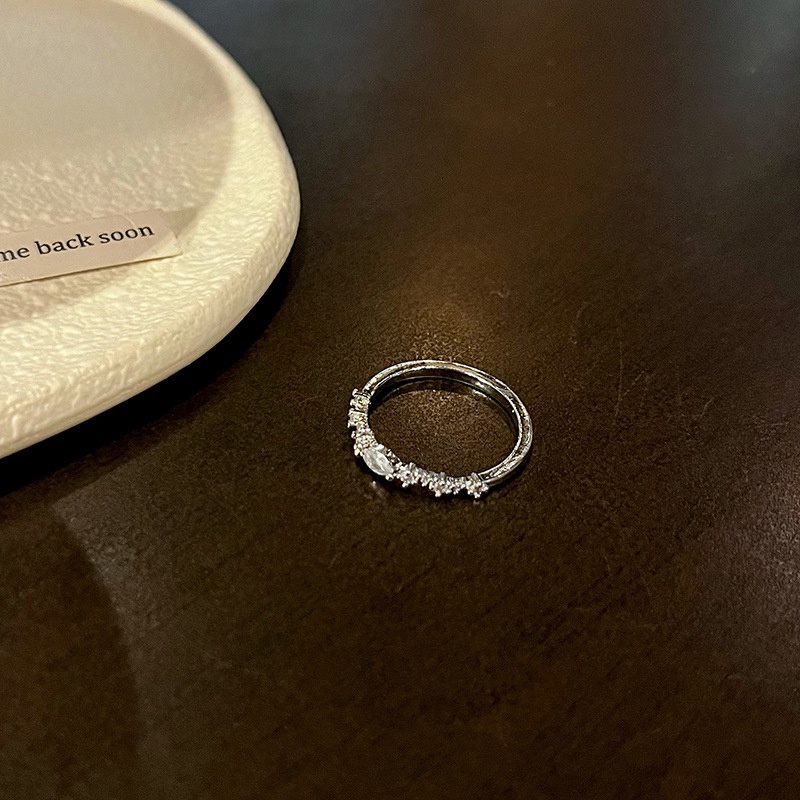 Set 2 nhẫn 17KM đính đá zircon thời trang