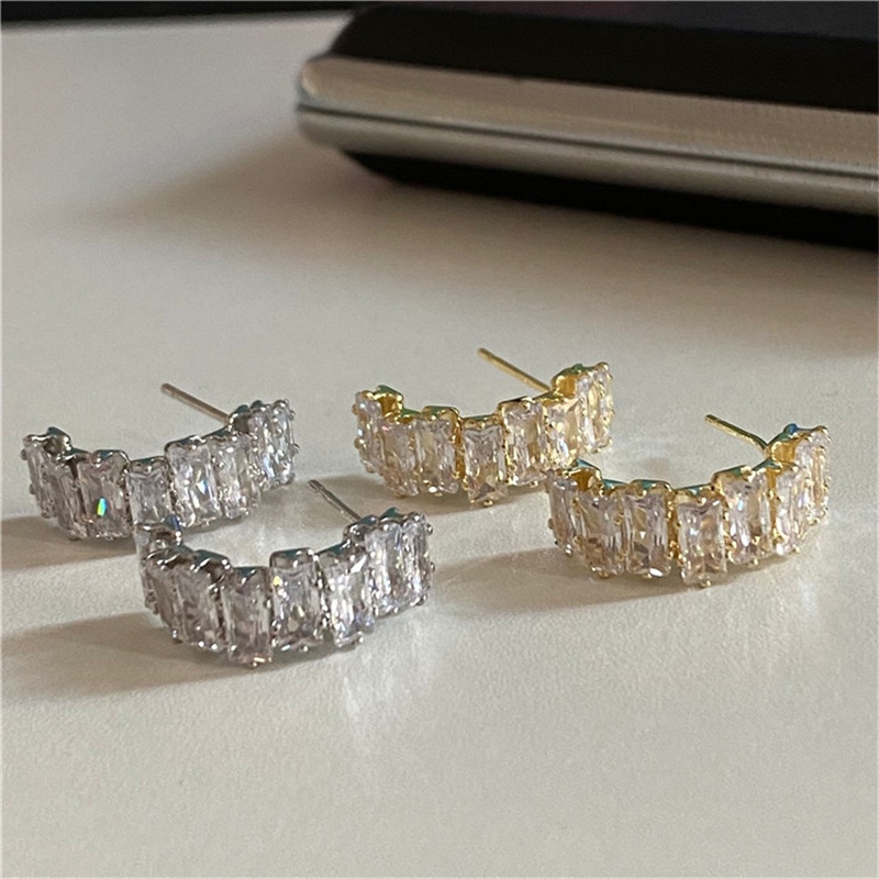 Khuyên Tai Cong Đính Đá Zircon Màu Bạc Sang Trọng Thời Trang 2023 Cho Bạn Gái