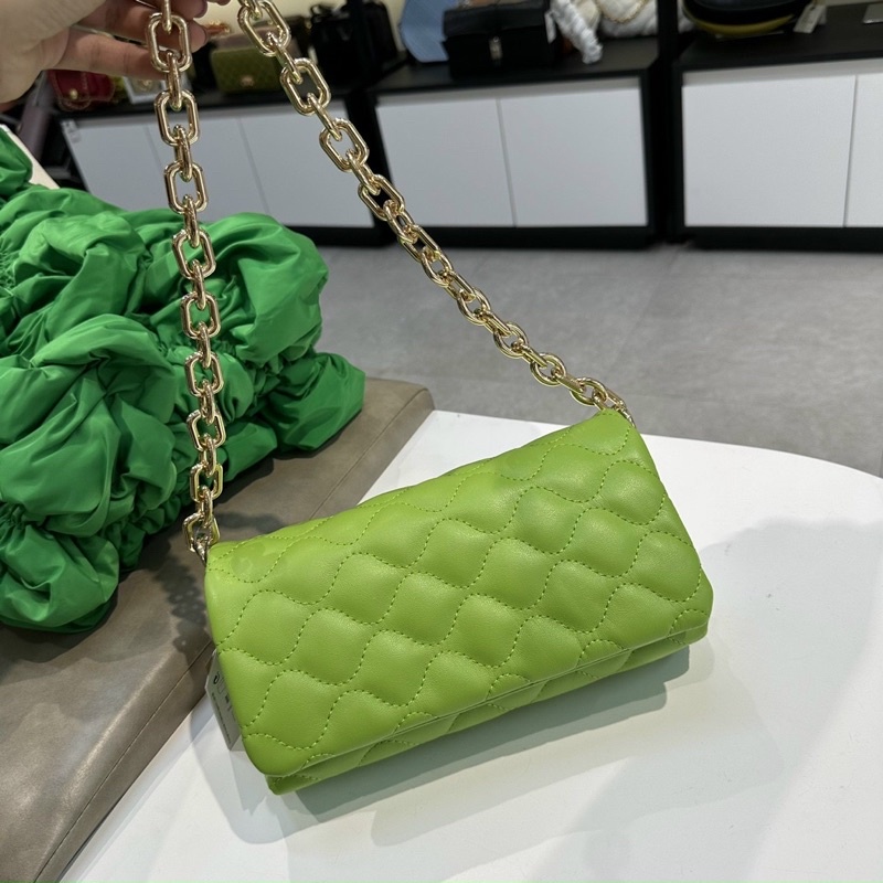 Túi xách nữ hàng xuất âu màu bơ dây xích dùng xách tay hoặc kẹp nách