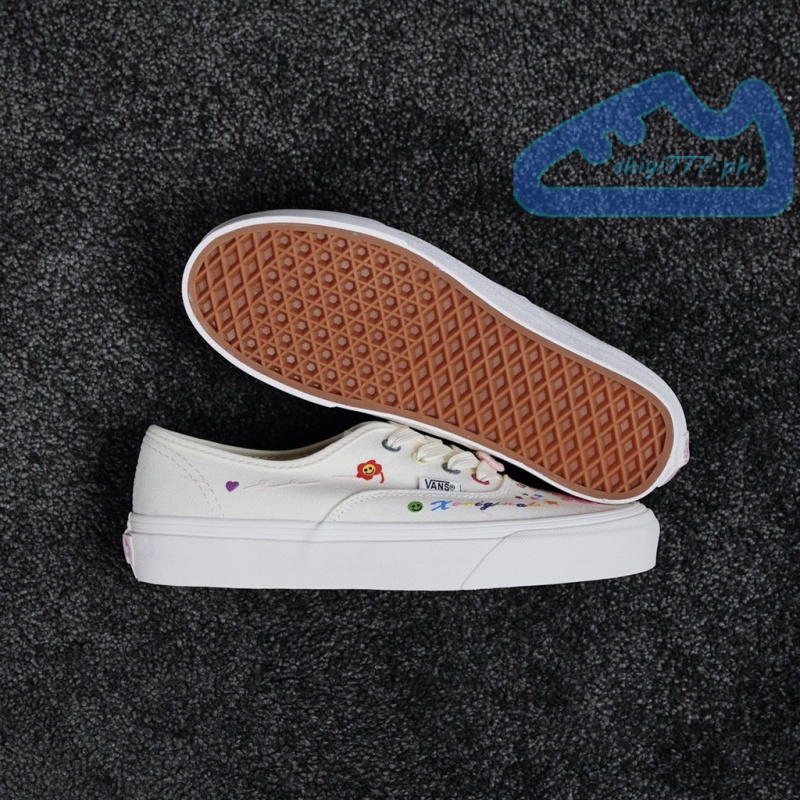 VANS Giày Thể Thao Trắng Thêu Họa Tiết graffiti Độc Đáo Thời Trang