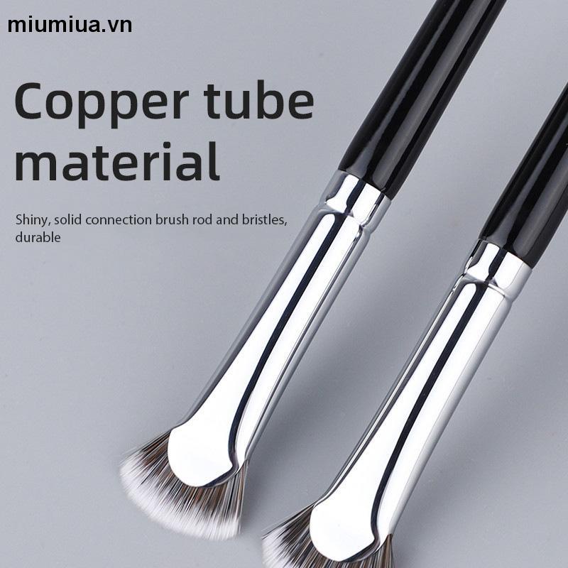 miumiuaCọ Trang Điểm Lông Mi / Bắt Sáng Đầu Cọ Mềm Hình Quạt