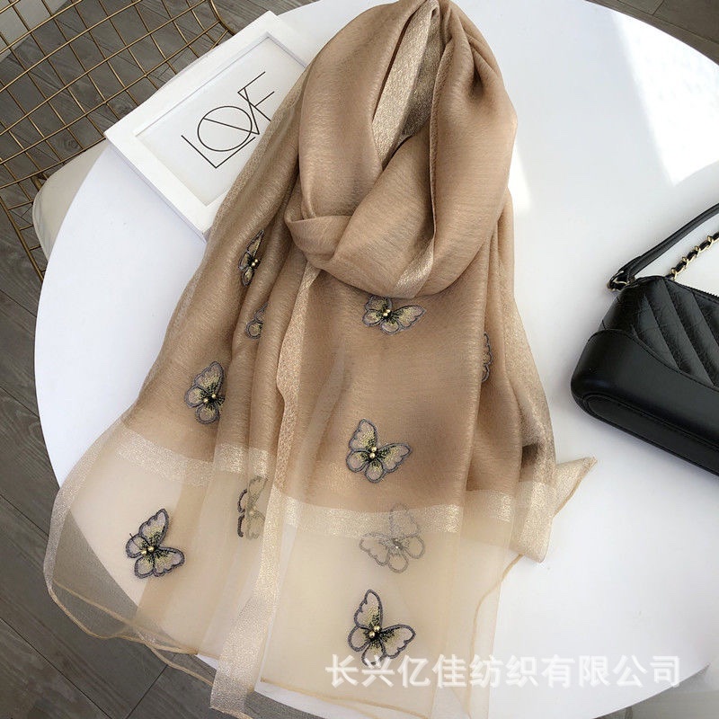 Khăn dâu tằm lụa đẹp,sang trọng 2023