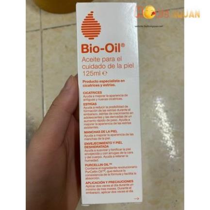 Bio Oil 125ml giúp làm giảm sự xuất hiện của sẹo, rạn da của phụ nữ sau khi sinh con.