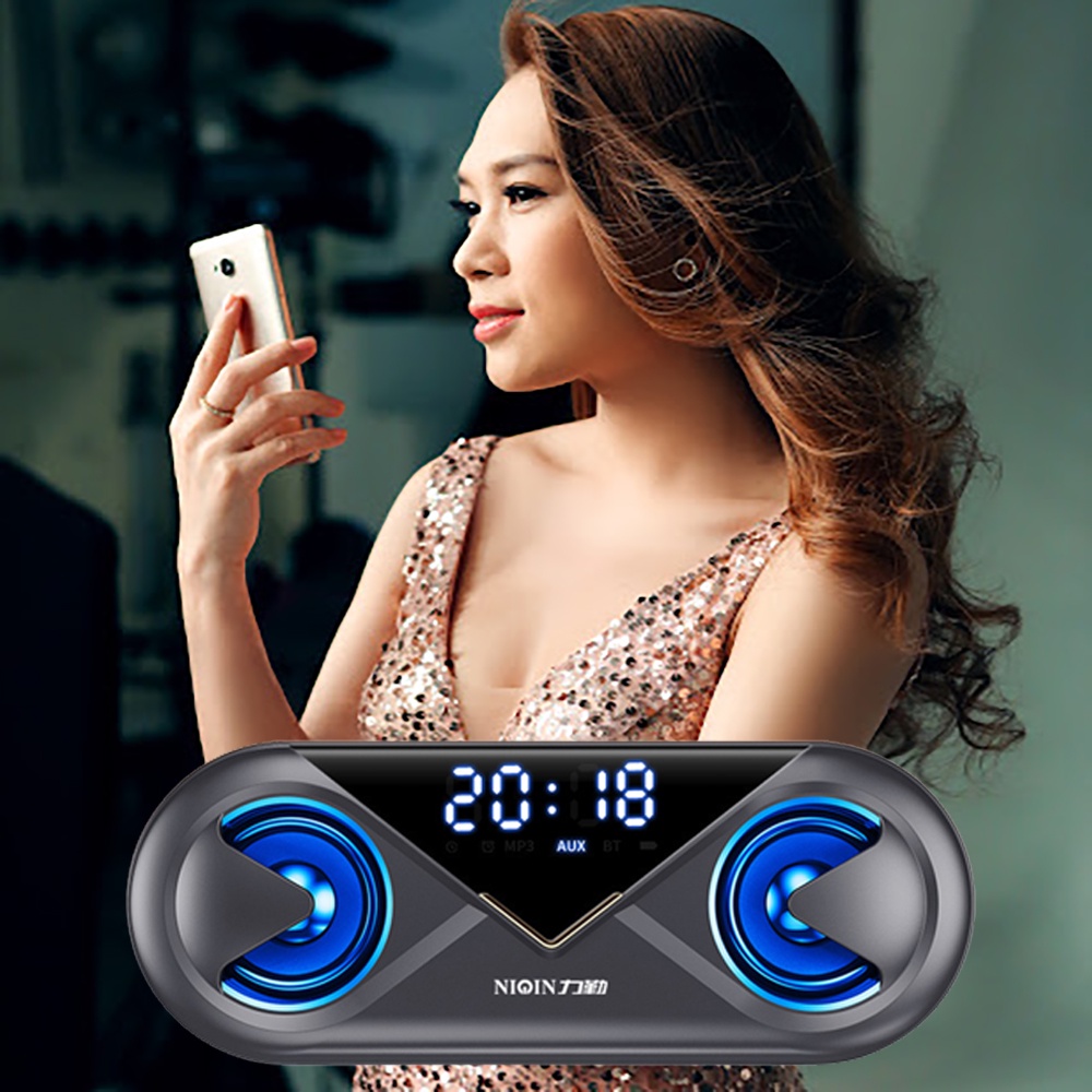Loa bluetooth cao cấp không dây với  âm thanh siêu trầm ấm, tích hợp đồng hồ và báo thức kết hợp đèn led đa chuyển động. | BigBuy360 - bigbuy360.vn