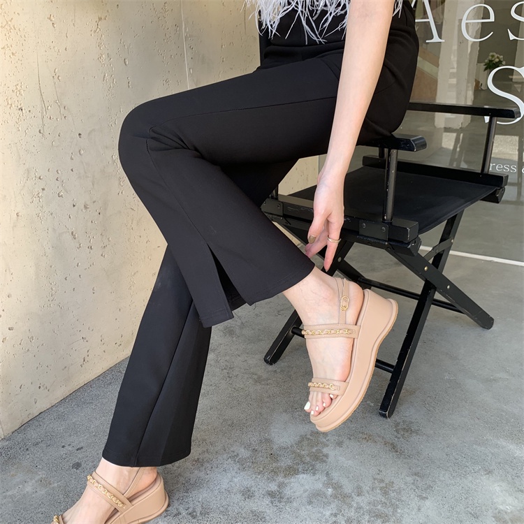 Giày Sandal Hở Ngón Đế Xuồng Dày Quai Xích Thời Trang 2023