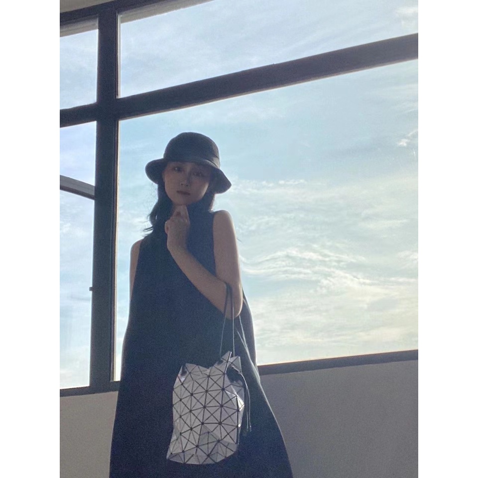 🎉PROMO🎉🍒💯 Issey Miyake Baobao Túi Đeo Chéo Baobao IsSEY Miyake Wring Hàng Mới 100% Túi Đeo Hông Thời Trang Dành Cho Nữ