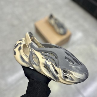 [ROOM95] Giày thể thao sneaker (YZ_31) FOAM RUNNER MOON GREY