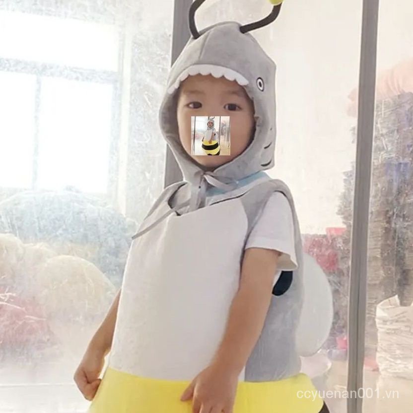 1 Thú Nhồi Bông Hình Cá Mập / Ong Mặc Quần Áo Dễ Thương