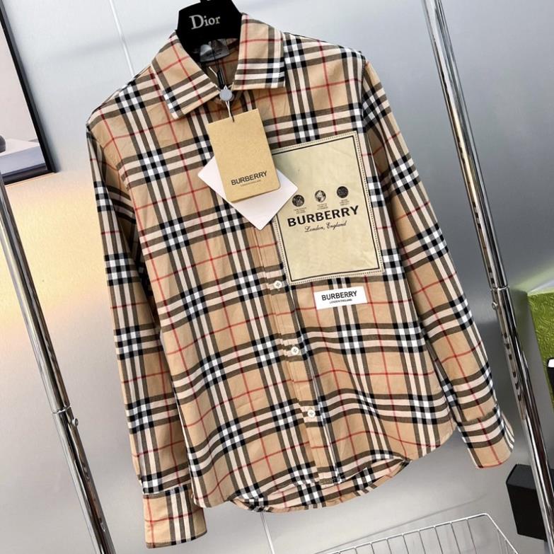 Áo sơ mi kiểu nam nữ Burberry dài tay kẻ caro sọc màu be dập mác logo chữ nâu ngực kiểu dáng sang trọng | BigBuy360 - bigbuy360.vn