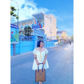 đầm trễ vai