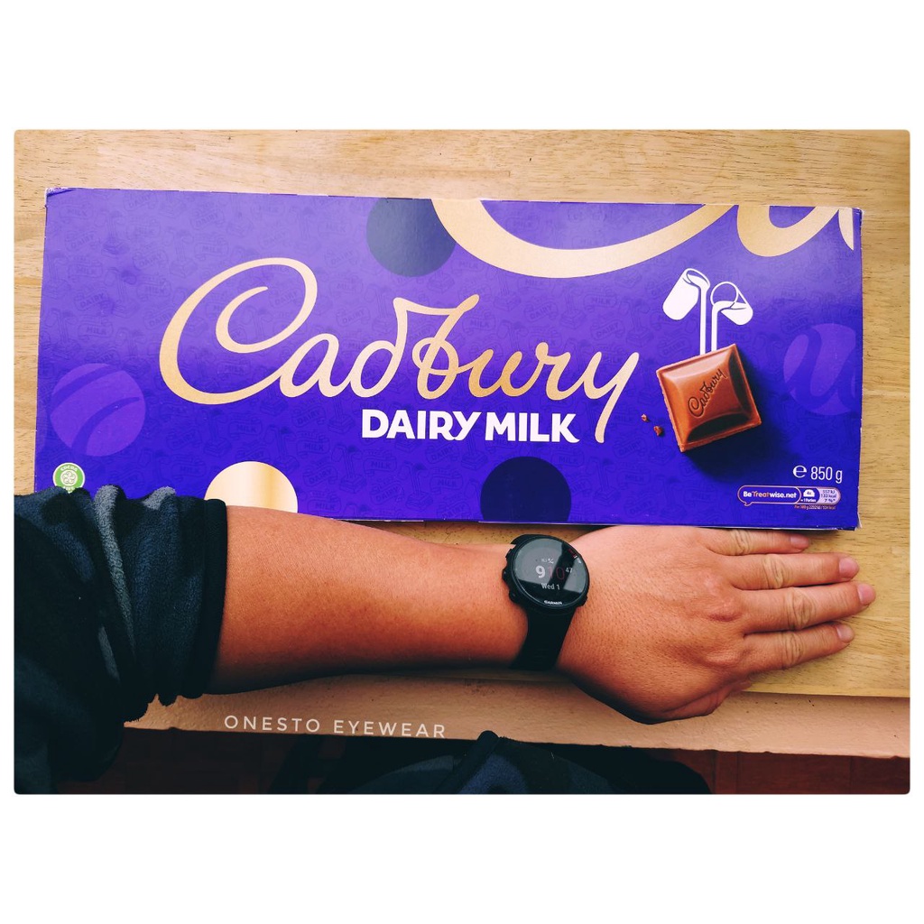 (Hàng chính hãng) Sô cô la Cadbury Dairy Milk Chocolate Gift Bar, trọng lượng 850 g