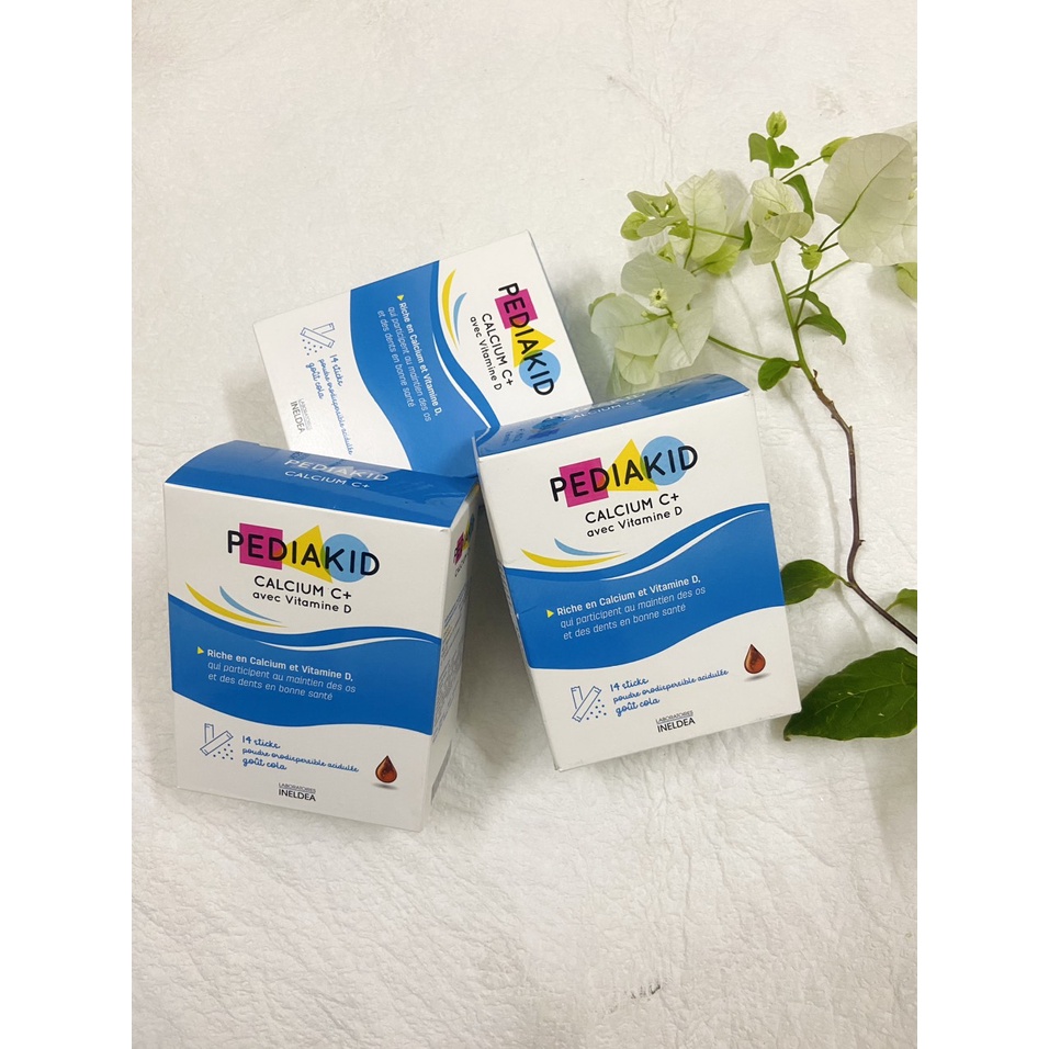 Cốm canxi và Vitamin D Pediakid Calcium C+ avec Vitamine D 14 thanh tăng chiều cao cho bé