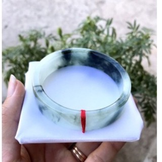 Vòng phi thuý bản vuông