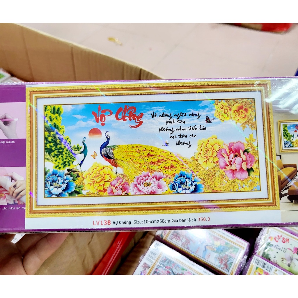 Tranh đính đá vợ chồng KT:106x50cm,tranh chưa đính và chưa khung