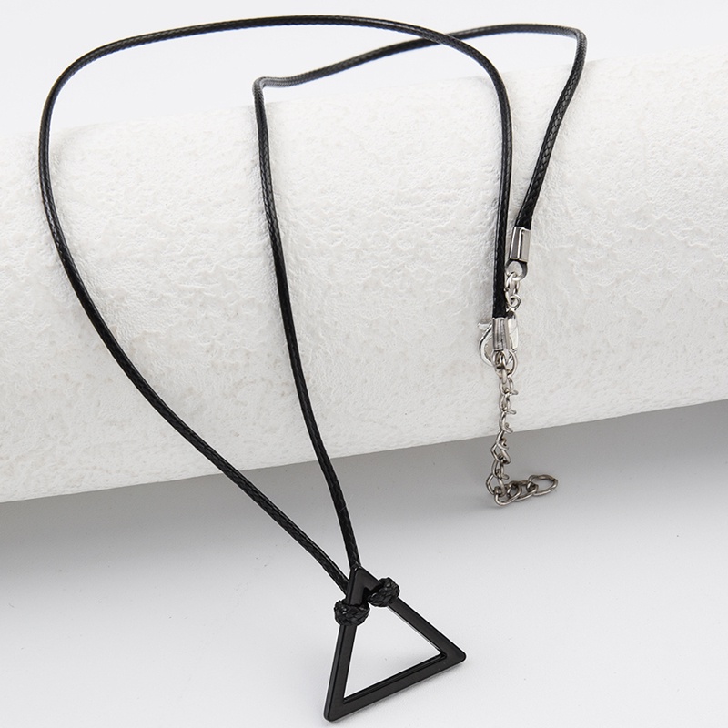 Vòng Cổ Mặt Tam Giác Bằng Kim Loại Phong Cách Hip Hop Đơn Giản Sáng Tạo Dành Cho Nam Nữ