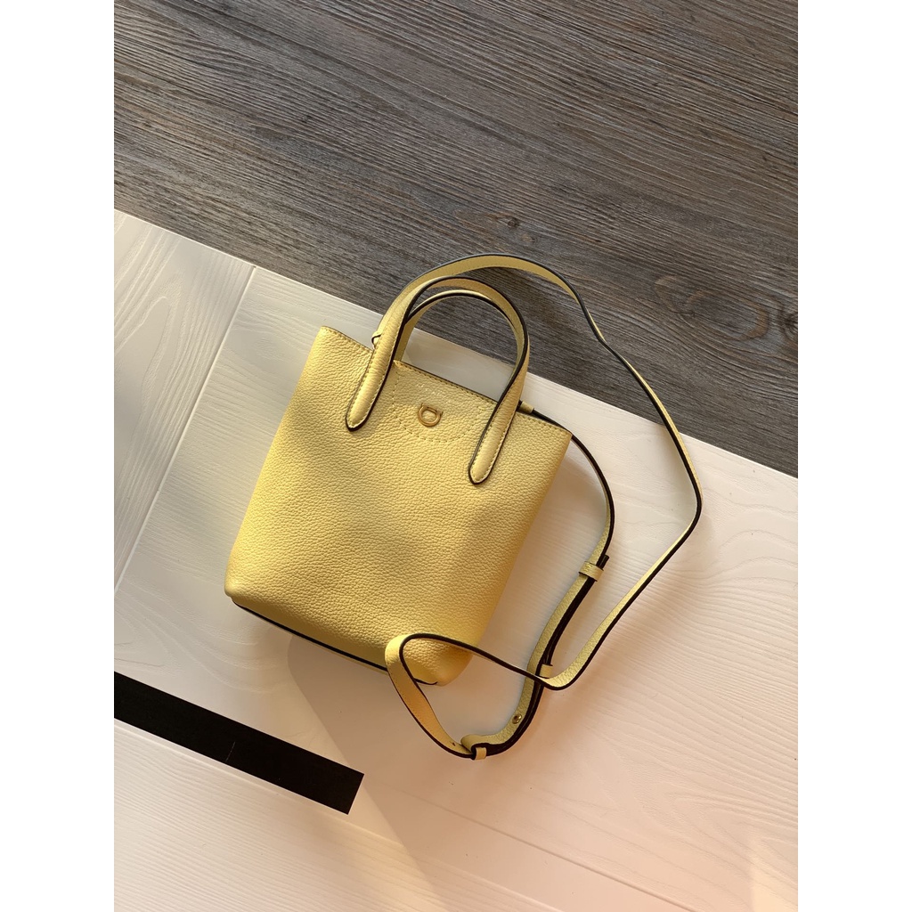 Túi đeo chéo nữ da thật thời trang cao cấp Salvatore Ferragamo phong cách tinh tế, sành điệu