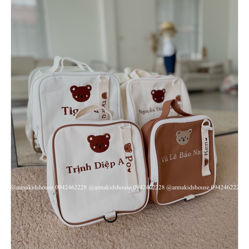Balo phong cách Hàn Quốc thêu tên cho bé kèm dây tag