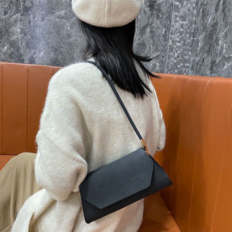Shangxin Hong Kong style retro small bag women's fashionable advanced texture temperament women's shoulder armpit baguette bag women's CH93