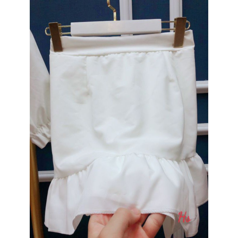 Bộ Chân Váy Áo Croptop Cổ V Dây Rút Set Váy Áo Dáng Ngắn Trắng Chất Đũi QM|SU