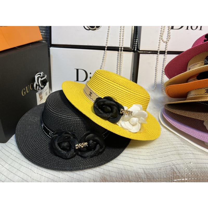 Mũ Cói thời trang đi biển Vành  nhỏ gắn hoa sang trọng