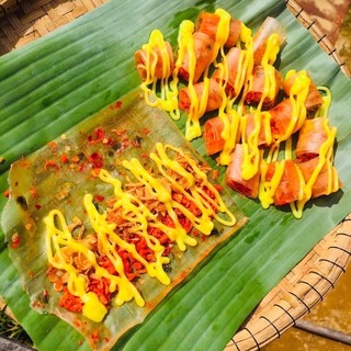 Bánh tráng cuốn bơ tép khô bò cay