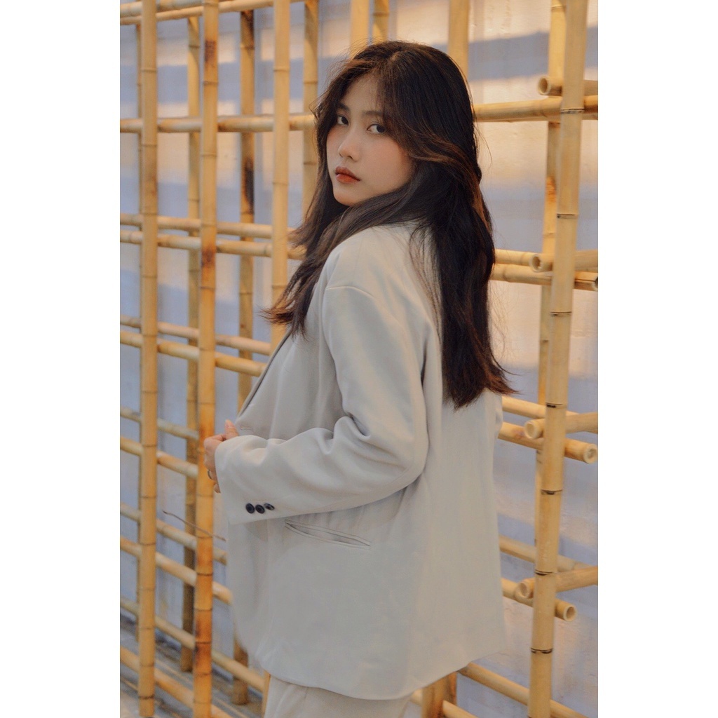 Áo khoác blazer nam form rộng hàn quốc màu đen, kem 2 khuy cài thương hiệu VIZ